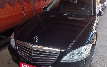 Mercedes-Benz S-Класс, 2010 год, 1 750 000 рублей, 2 фотография
