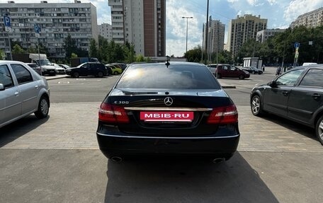 Mercedes-Benz E-Класс, 2011 год, 2 200 000 рублей, 4 фотография