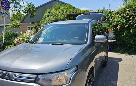 Mitsubishi Outlander III рестайлинг 3, 2012 год, 1 400 000 рублей, 3 фотография