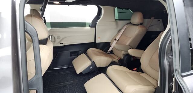 Toyota Sienna, 2021 год, 3 830 000 рублей, 6 фотография
