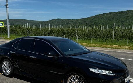 Toyota Camry, 2020 год, 3 300 000 рублей, 3 фотография