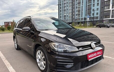 Volkswagen Golf VII, 2019 год, 2 050 000 рублей, 2 фотография