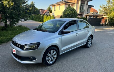 Volkswagen Polo VI (EU Market), 2011 год, 550 000 рублей, 1 фотография