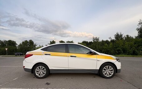 Hyundai Solaris II рестайлинг, 2015 год, 750 000 рублей, 4 фотография