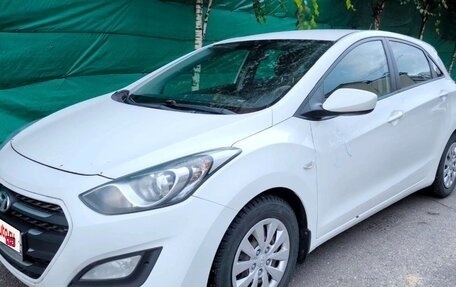 Hyundai i30 II рестайлинг, 2015 год, 810 000 рублей, 2 фотография