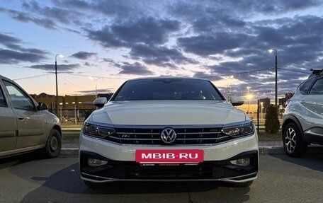 Volkswagen Passat B8 рестайлинг, 2019 год, 2 810 000 рублей, 4 фотография