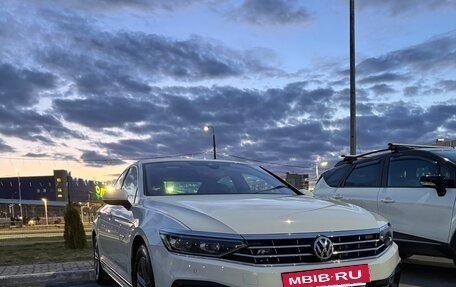 Volkswagen Passat B8 рестайлинг, 2019 год, 2 810 000 рублей, 3 фотография