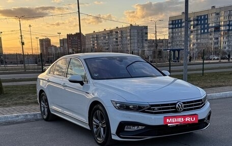 Volkswagen Passat B8 рестайлинг, 2019 год, 2 810 000 рублей, 8 фотография