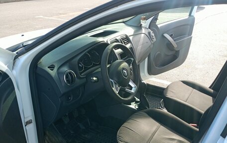 Renault Logan II, 2019 год, 599 000 рублей, 7 фотография