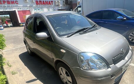 Toyota Vitz, 2004 год, 400 000 рублей, 2 фотография