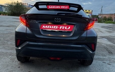 Toyota C-HR I рестайлинг, 2020 год, 2 950 000 рублей, 6 фотография