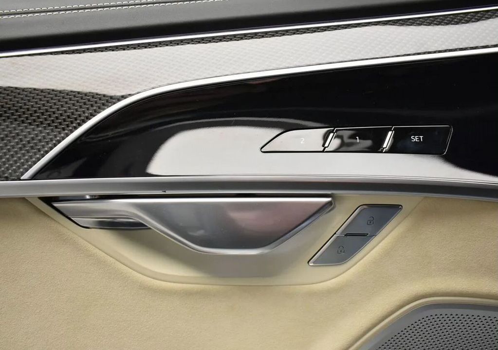 Audi S8, 2021 год, 13 449 000 рублей, 15 фотография