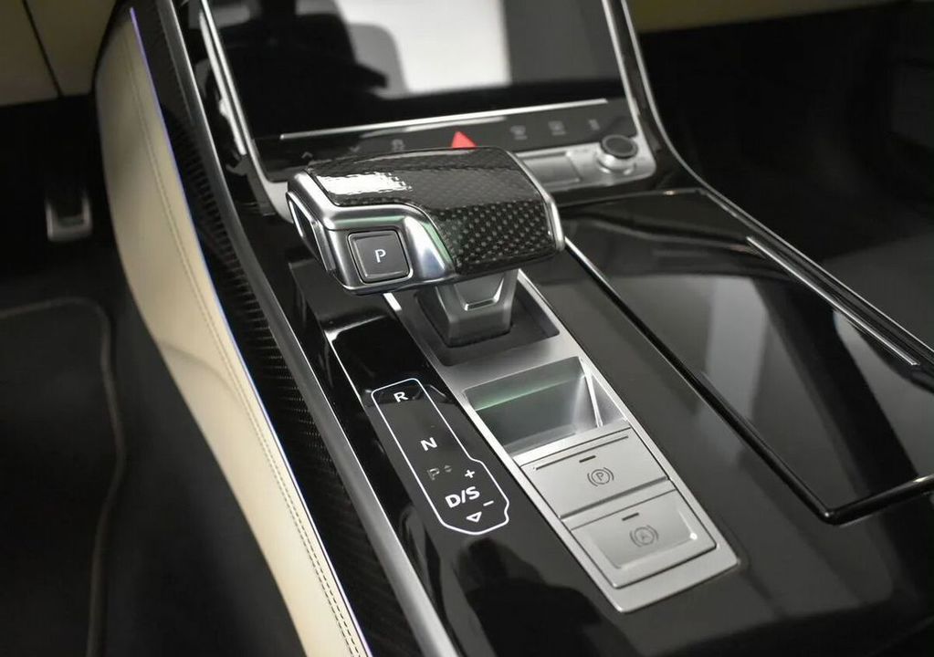 Audi S8, 2021 год, 13 449 000 рублей, 16 фотография