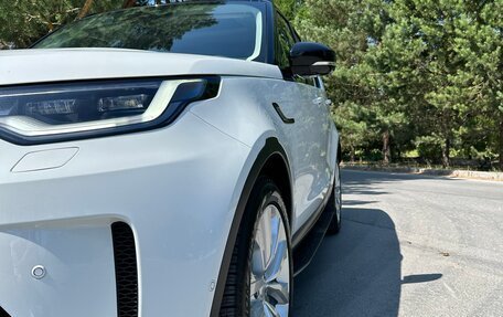Land Rover Discovery IV, 2022 год, 7 500 000 рублей, 2 фотография
