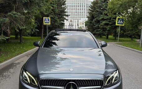 Mercedes-Benz E-Класс, 2016 год, 2 850 000 рублей, 2 фотография