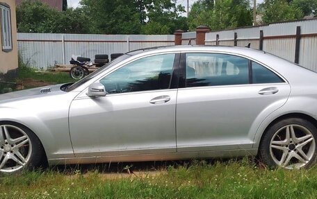 Mercedes-Benz S-Класс, 2010 год, 950 000 рублей, 3 фотография