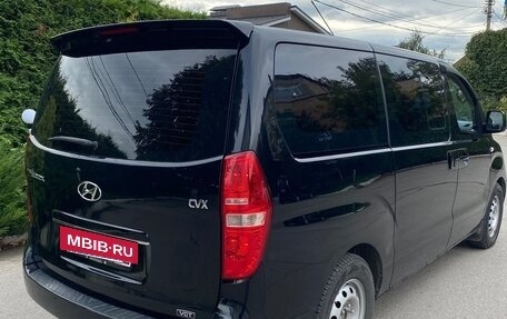 Hyundai Grand Starex Grand Starex I рестайлинг 2, 2011 год, 1 650 000 рублей, 2 фотография