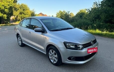 Volkswagen Polo VI (EU Market), 2011 год, 550 000 рублей, 2 фотография
