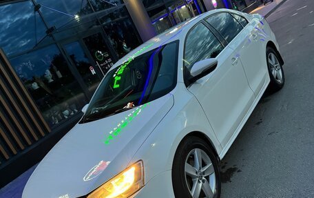 Volkswagen Jetta VI, 2012 год, 750 000 рублей, 3 фотография
