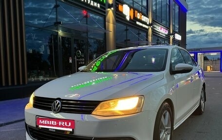 Volkswagen Jetta VI, 2012 год, 750 000 рублей, 13 фотография