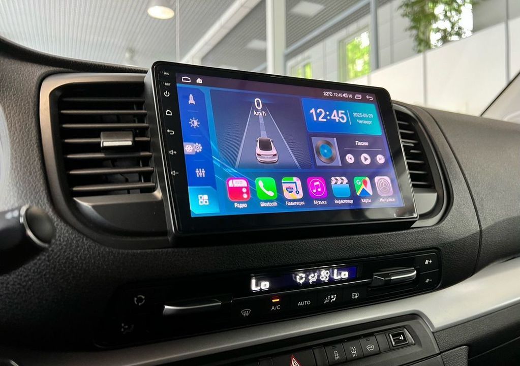 Peugeot Traveller, 2021 год, 4 700 000 рублей, 14 фотография