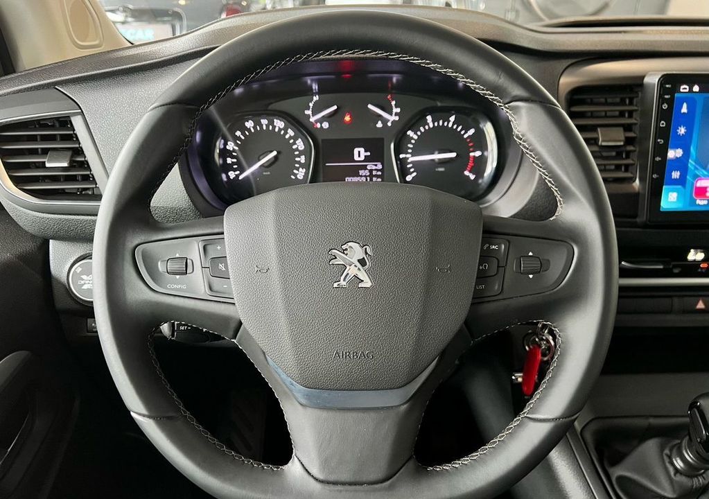 Peugeot Traveller, 2021 год, 4 700 000 рублей, 12 фотография