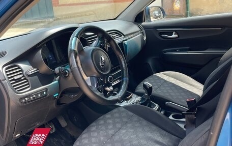 KIA Rio IV, 2017 год, 890 000 рублей, 6 фотография