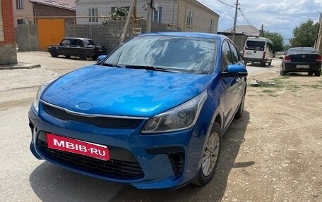 KIA Rio IV, 2017 год, 890 000 рублей, 2 фотография