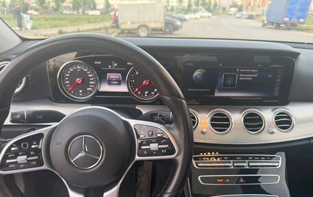 Mercedes-Benz E-Класс, 2018 год, 3 450 000 рублей, 6 фотография