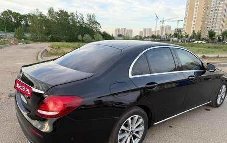 Mercedes-Benz E-Класс, 2018 год, 3 450 000 рублей, 3 фотография