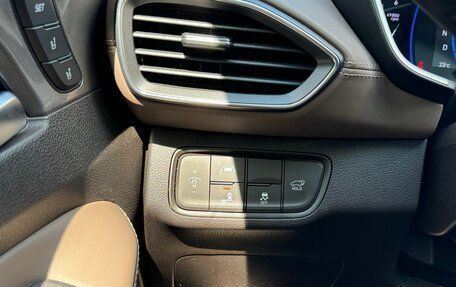 Hyundai Santa Fe IV, 2019 год, 3 300 000 рублей, 10 фотография
