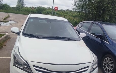 Hyundai Solaris II рестайлинг, 2015 год, 550 000 рублей, 13 фотография