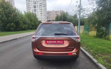 Mitsubishi Outlander III рестайлинг 3, 2012 год, 1 400 000 рублей, 3 фотография