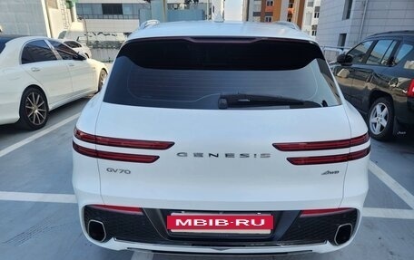 Genesis GV70, 2022 год, 3 484 000 рублей, 4 фотография