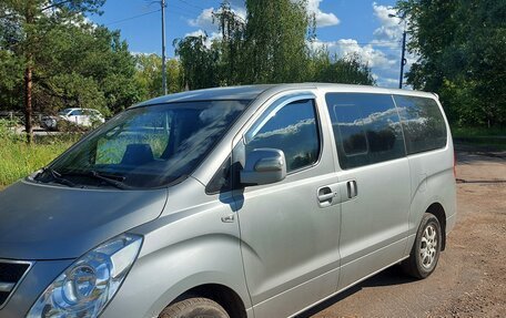 Hyundai Grand Starex Grand Starex I рестайлинг 2, 2014 год, 2 325 000 рублей, 1 фотография