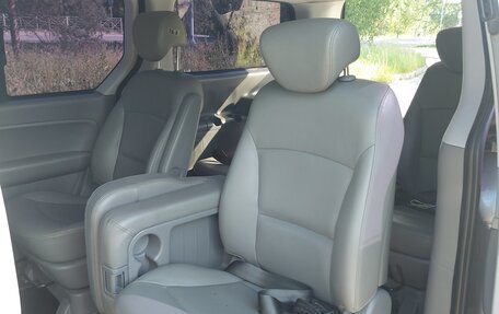 Hyundai Grand Starex Grand Starex I рестайлинг 2, 2014 год, 2 325 000 рублей, 6 фотография