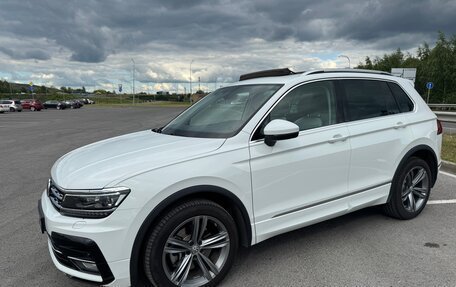 Volkswagen Tiguan II, 2018 год, 3 375 000 рублей, 2 фотография