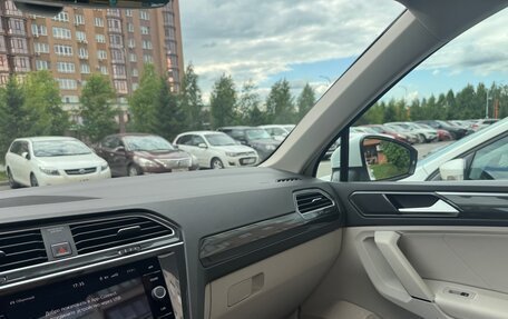 Volkswagen Tiguan II, 2018 год, 3 375 000 рублей, 6 фотография