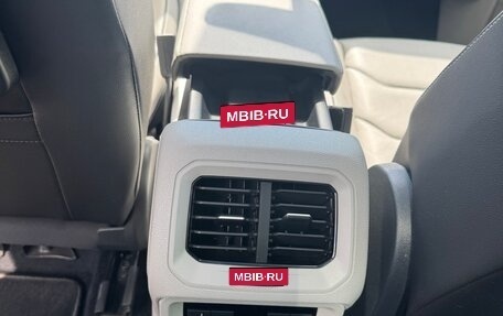 Volkswagen Tiguan II, 2018 год, 3 375 000 рублей, 14 фотография