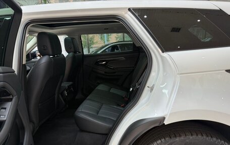 Land Rover Range Rover Evoque II, 2022 год, 3 133 000 рублей, 6 фотография