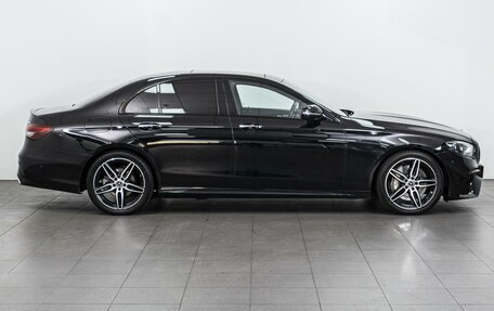 Mercedes-Benz E-Класс, 2020 год, 3 500 000 рублей, 5 фотография