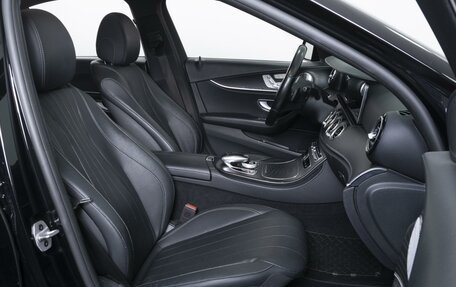Mercedes-Benz E-Класс, 2020 год, 3 500 000 рублей, 8 фотография