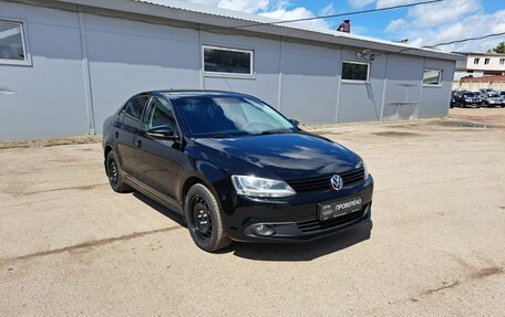 Volkswagen Jetta VI, 2011 год, 869 000 рублей, 3 фотография