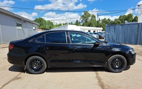 Volkswagen Jetta VI, 2011 год, 869 000 рублей, 4 фотография