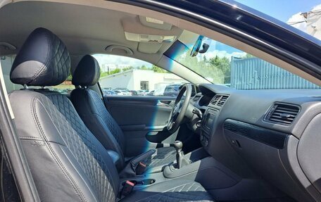Volkswagen Jetta VI, 2011 год, 869 000 рублей, 11 фотография