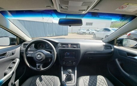 Volkswagen Jetta VI, 2011 год, 869 000 рублей, 14 фотография