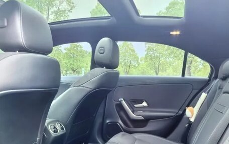 Mercedes-Benz A-Класс, 2022 год, 1 830 000 рублей, 5 фотография