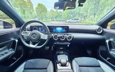 Mercedes-Benz A-Класс, 2022 год, 1 830 000 рублей, 9 фотография