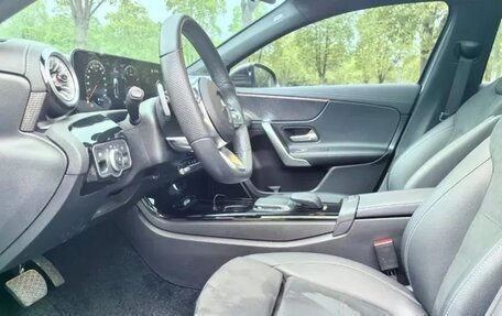 Mercedes-Benz A-Класс, 2022 год, 1 830 000 рублей, 8 фотография