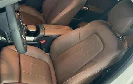 Mercedes-Benz GLB, 2022 год, 2 230 000 рублей, 14 фотография
